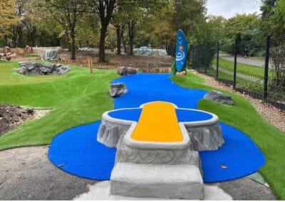 Adventure Minigolf Bochum - Surfbrettbahn